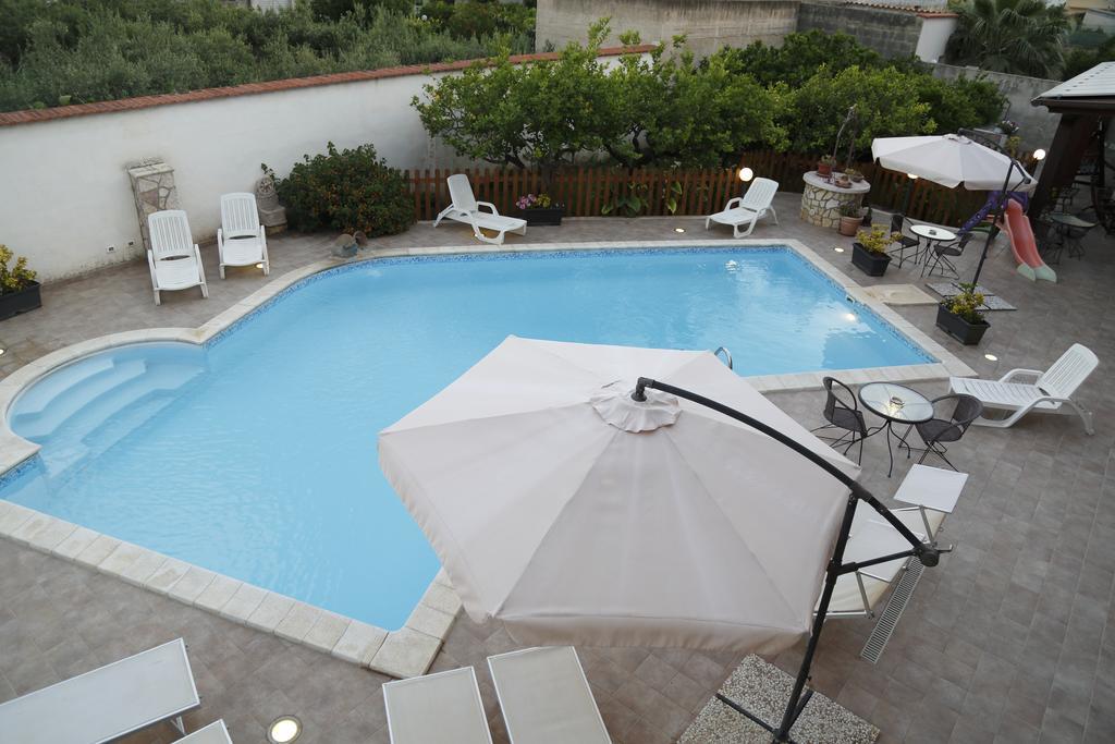 Il Quadrifoglio Bed and Breakfast Τράπανι Εξωτερικό φωτογραφία